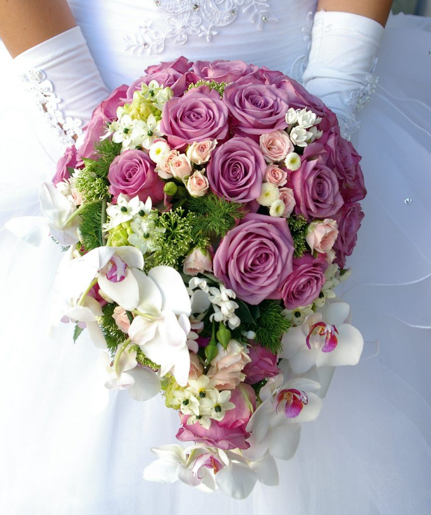 ウエディングブーケも各種ご用意いたします。